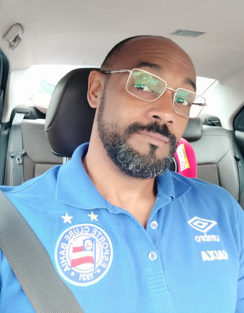 treborwilliam's tweet photo. Vamos que hoje é dia de pedir desculpas a Fonte Nova e fazer ela esquecer do "timinho que perdeu" ontem lá!!
#reencontraramistica
#hojeédiadebahia
#BBMP
#afontenovaédosgrandes https://t.co/97gKHIauQN