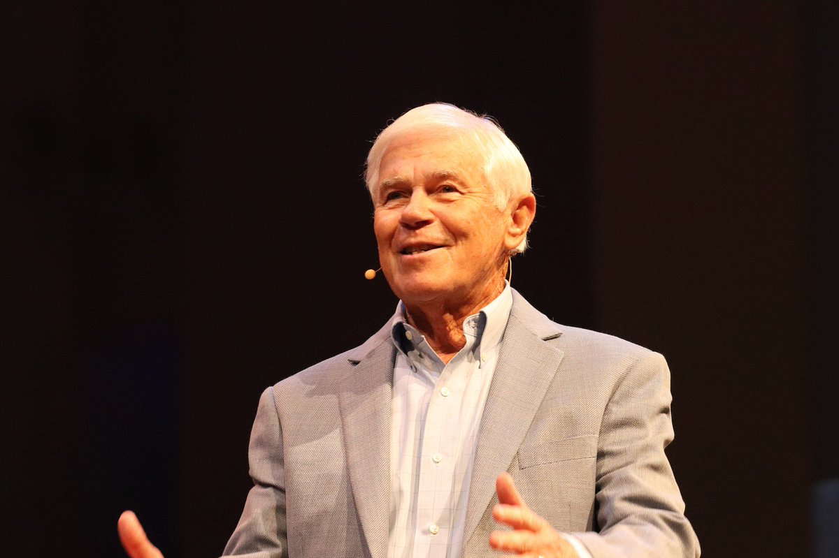 bellshoals's tweet photo. “Sometimes people say, ‘I just reached out for Jesus because I was desperate.’ Well, we're all desperate.” Dr. Jim Henry, as part of our “How Big Is Your God?” series. #SundayMatters #HowBigIsYourGod https://t.co/a2iE42tHKj