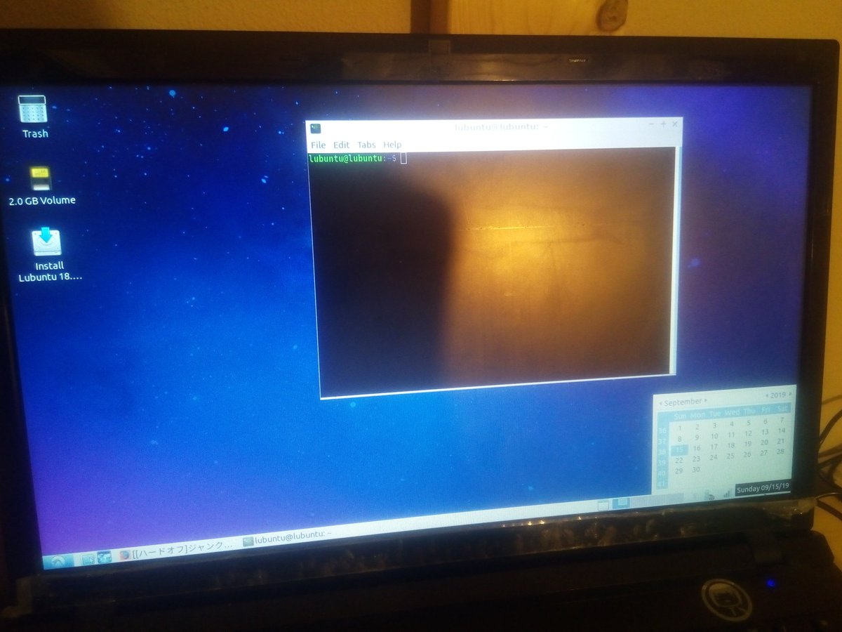 IchikawaYukko's tweet image. 3れんきうは、USBメモリからブートした #Lubuntu で遊ぼお！

(うっかりexFATでフォーマットしたUSBメモリにLubuntuインストールして、起動できなくて悩んだｗ)

フォーマットはFAT32にしましょお♪ #LiveUSB