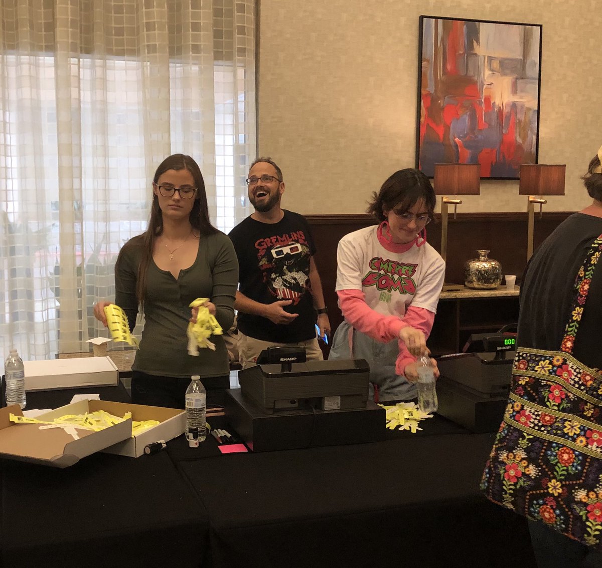 greensborocon's tweet photo. #GreensboroComicon is happening right now until 5 pm! We still have tickets, get over here! https://t.co/2APWXK4cLc