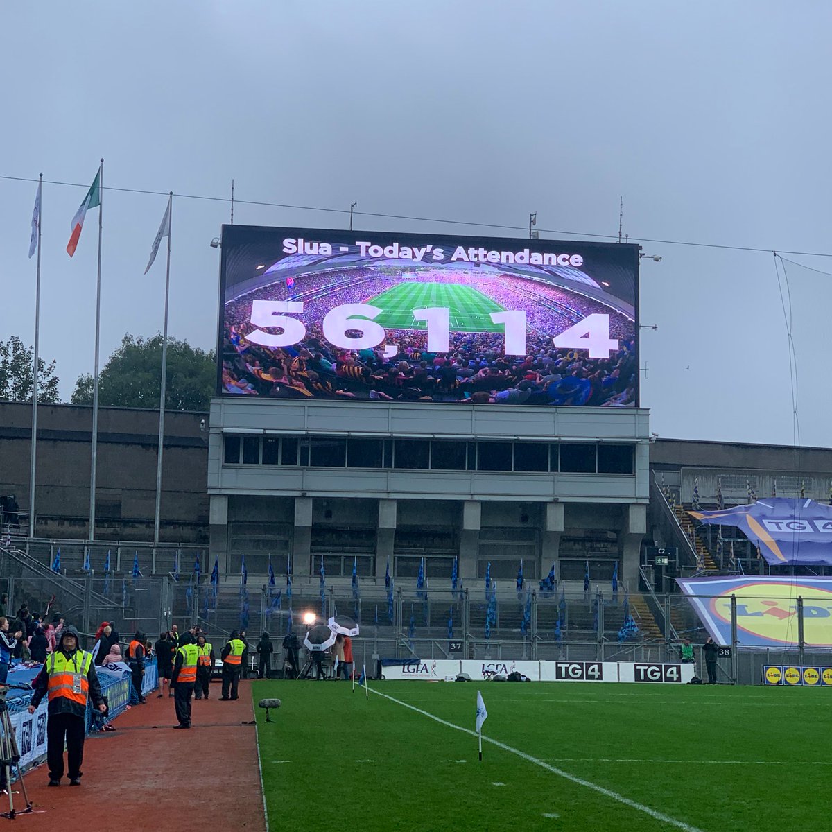 🏟 A record breaking 56,114 fans are in attendance at <a href="/CrokePark/">Croke Park</a> today for the 2019 <a href="/TG4TV/">TG4</a> All-Ireland Ladies Football Finals! 

🙌🏻Thank you to everyone who has travelled and supported the teams today! 

#ProperFan