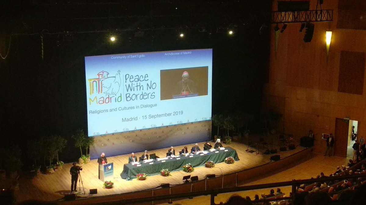 Leilasmc's tweet image. "Somos una familia humana, sin fronteras" Cardenal Carlos Osoro en #peacewithoutborders