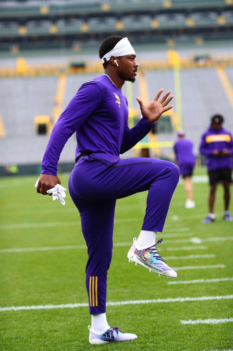 thecheckdown's tweet image. As soon as the defender can read Diggs' cleats... 🤣 
@stefondiggs (via @AndyKenutis)
