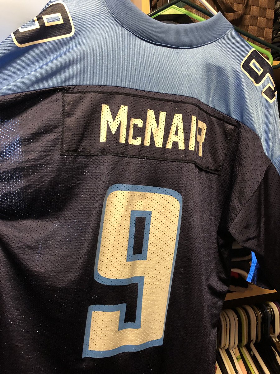 timhavrevold's tweet photo. There was no doubt what jersey I was wearing today! Respect 9️⃣ and 2️⃣7️⃣ @Titans #Titans #TitanUp https://t.co/xIFhWO9rCq