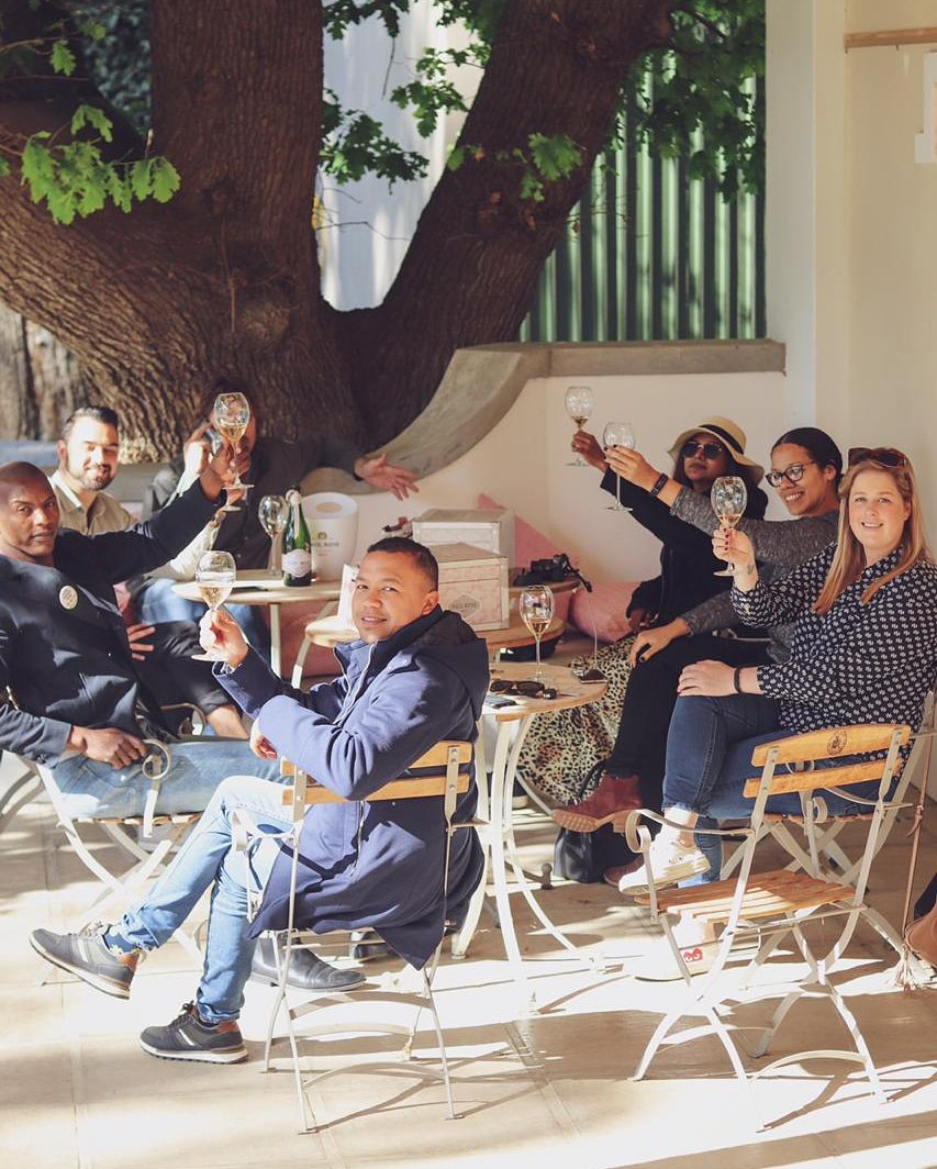 HOT_OVEN's tweet image. | THAT'S A WRAP |

Cheers to a beautiful Spring weekend and thank you for joining us to explore the food and wine gems of the Langeberg Valley!
.
📷 @jaredincpt
.
#SpringSoiree #SpringWines #VisitLangeberg #HotOvenEvents