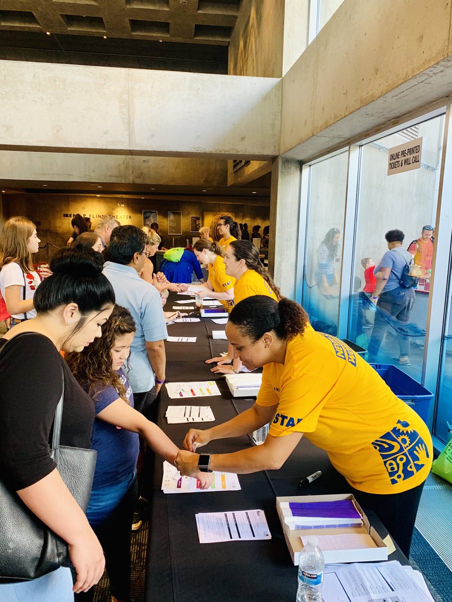 STEMJeff's tweet photo. I love my professional learning department colleagues at @AZScienceCenter. Yesterday, they helped bring in thousands of people for #FrysFreeWeekend. Visit today for free general admission: https://t.co/JHfJ8O2qYN @FrysFoodStores #STEM https://t.co/kLz2zjAeYJ