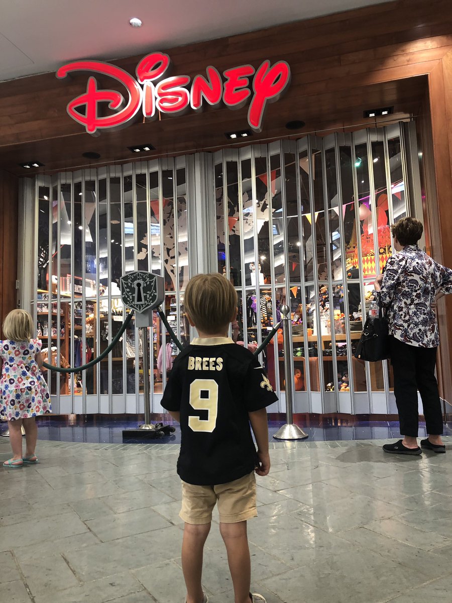 NickPontiff's tweet photo. @shopDisney picking up a costume before the Saints play! #WhoDat https://t.co/MvBfr8Wy2s