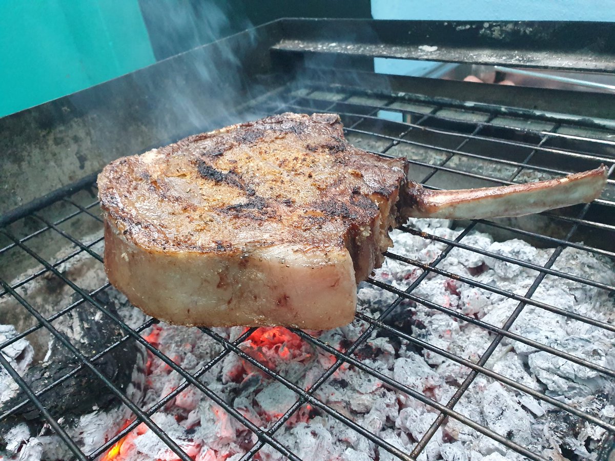 <a href="/LeipzigNuy/">Leipzig</a> Grand Master and prime rib obliterating the #Sundayblues