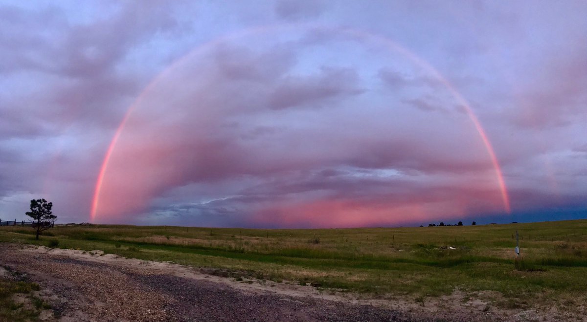 *Aurelian is killing time by looking through pictures of her old weather formations, reminiscing with a sigh*

I can’t believe I got kicked off the Sunset Team after pulling /this/ off.