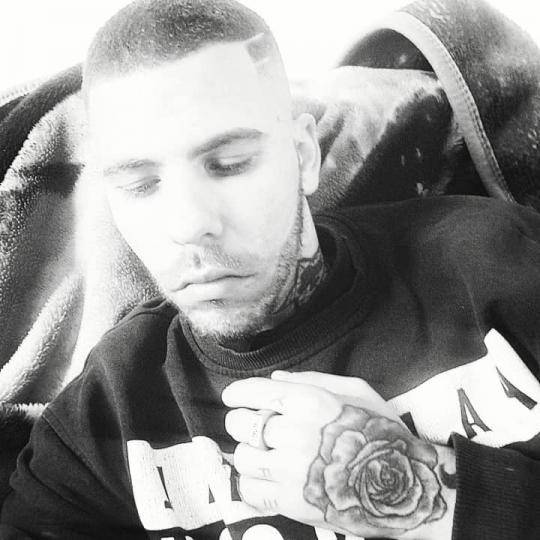 Live broadcasting community
liveme.com/gb/m/v/1568567…