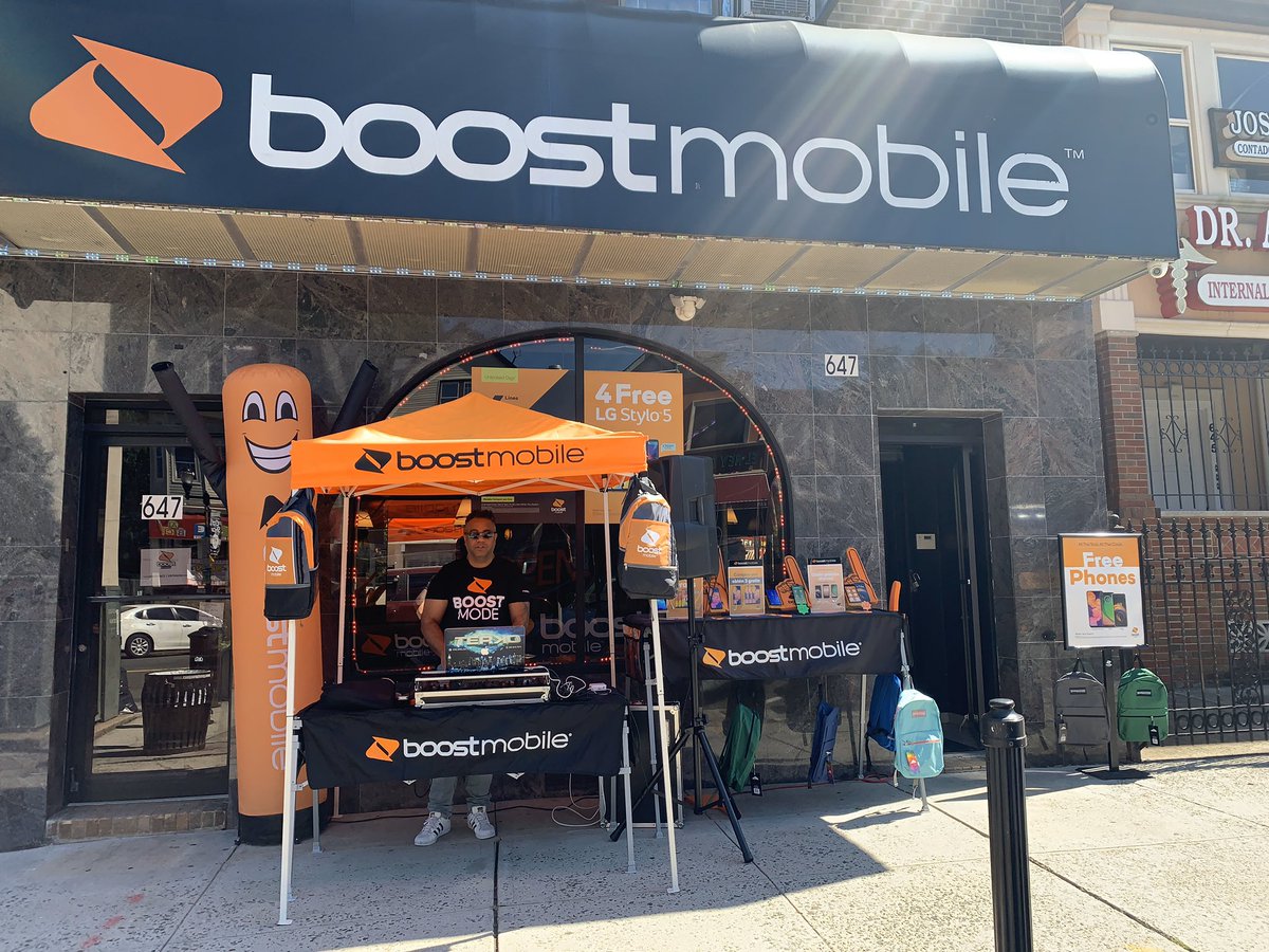 Brick647's tweet photo. #HyperSidewalk #BoostNation #HyperlinkUSA @luishyperlink @WilOrtiz417 @Brick647 @hyperlinkusa https://t.co/6XEAtrlxdw