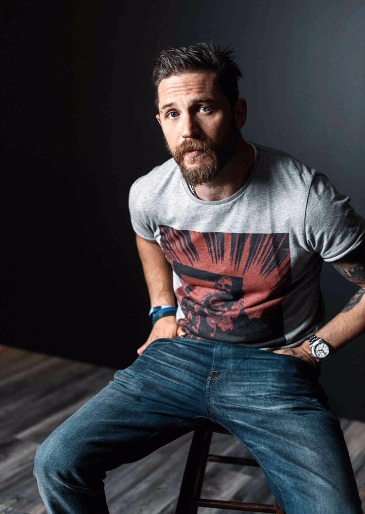 HAPPY BIRTHDAY TOM HARDY WE LOVE YOU AS MUCH AS YOU LOVE DOGS    