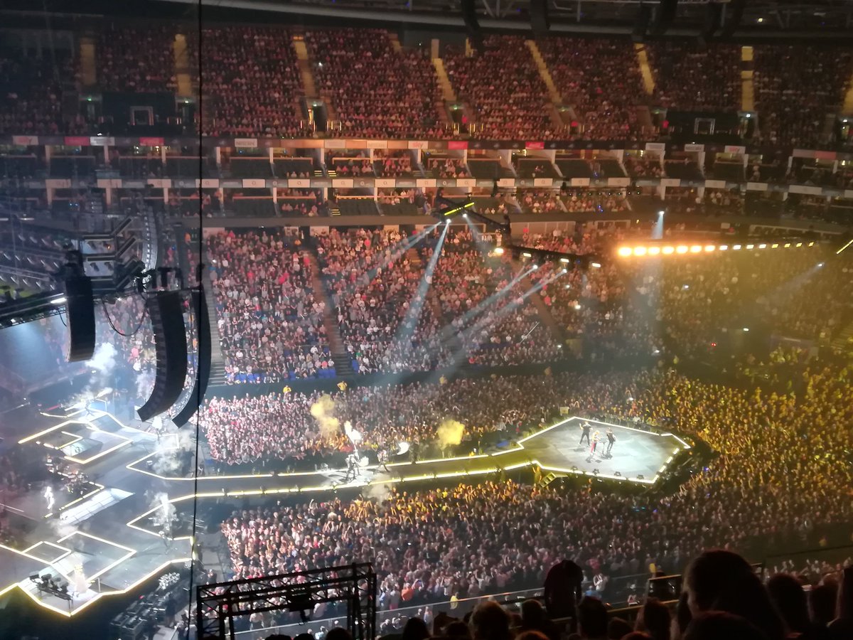 AurelieBrun1's tweet photo. @museband at @TheO2 in #London. 🇬🇧 Once again... What a show!!! 🤩 #SimulationTheory https://t.co/bCyLpUiwbR