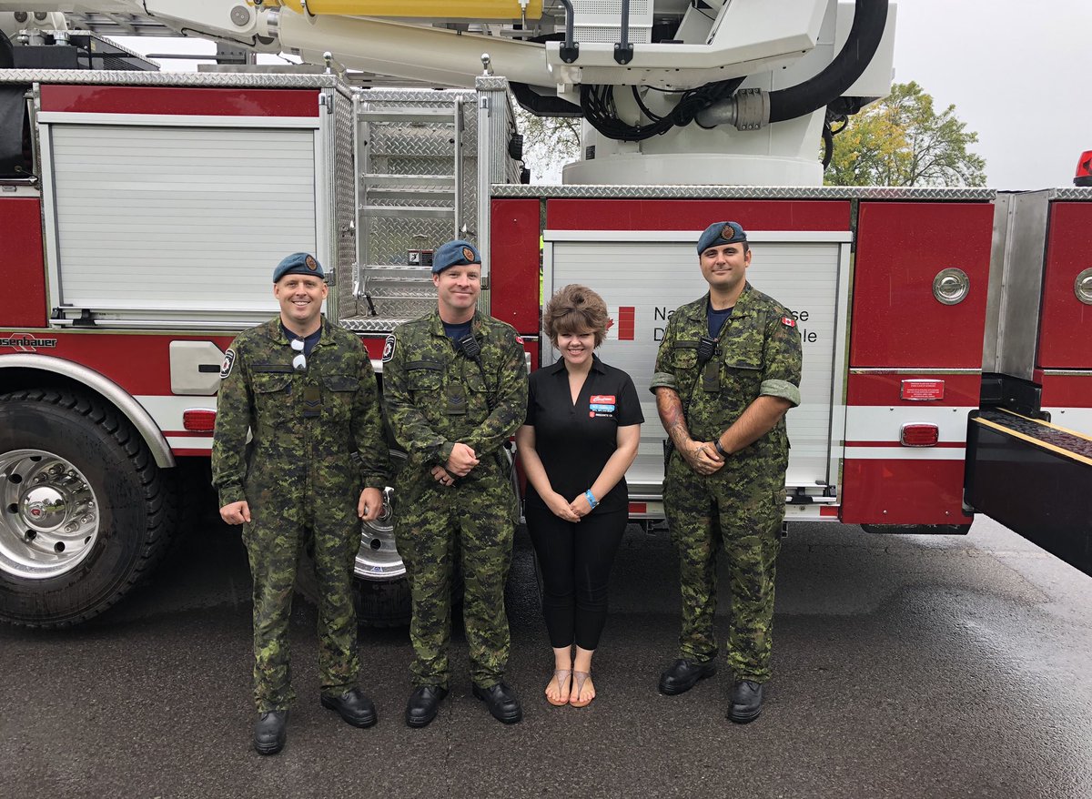 hits_955's tweet photo. Join us in welcoming #MilitaryFamilies to @quintewest - We're on-location at the @TrentonMFRC block party until 3 p.m. Free admission/lunch, family activities and special guests all day - Everyone's welcome! #Trenton #Quinte https://t.co/WCSXI9cGLj