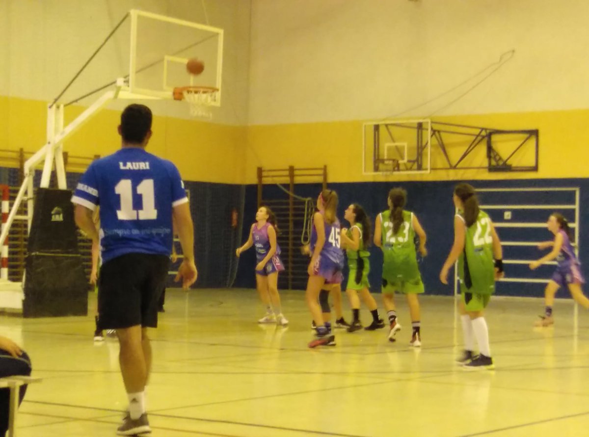 Ahora mismo tenemos en juego el infantil @cbinnobasket -<a href="/PalenciaBasket/">Palencia Basket</a>  en el Hispánico y el @ADBA87 A-<a href="/cbvillamuriel/">CB. Villamuriel</a> en el CHF