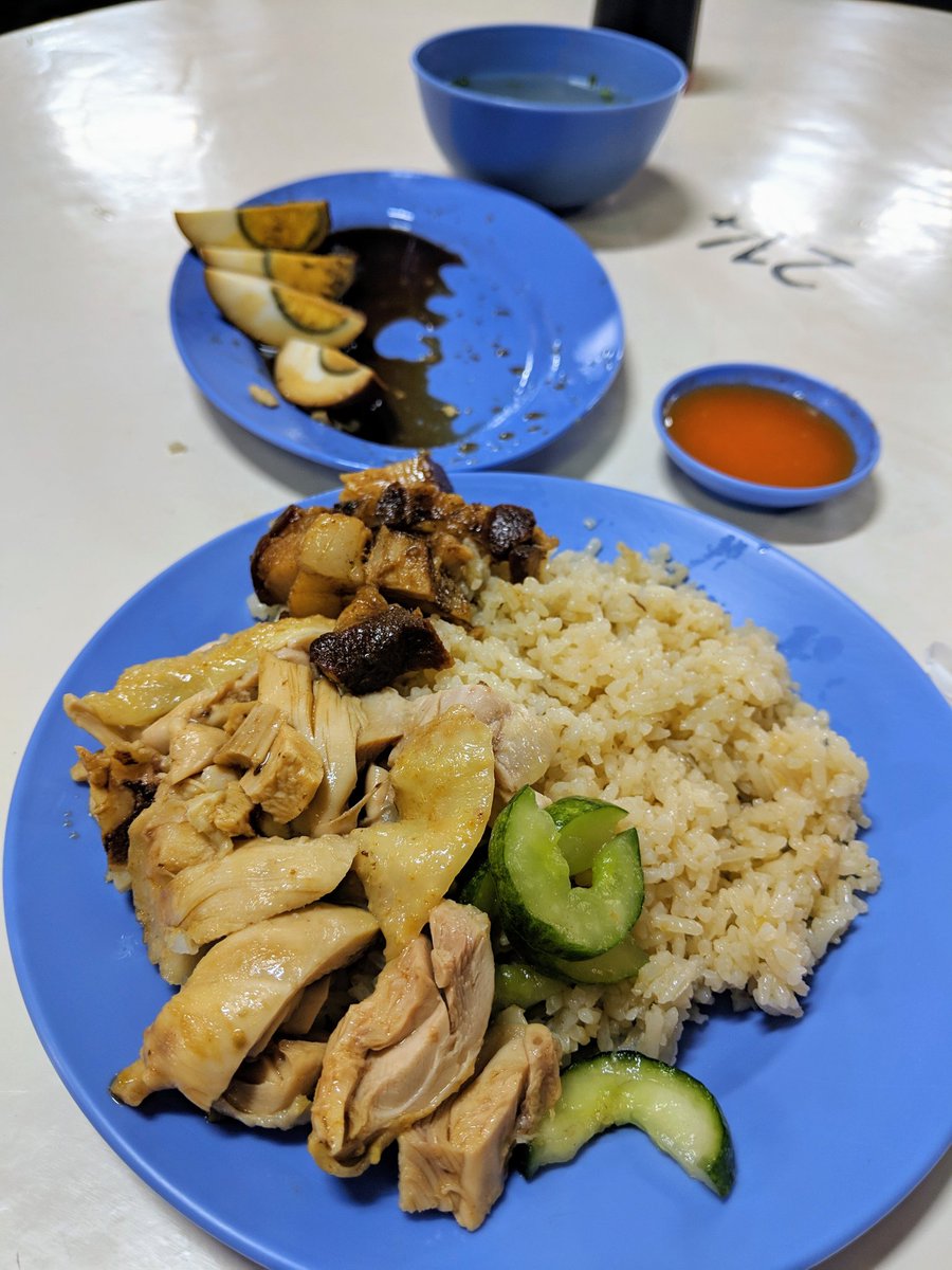 Kuching. Non Halal.5. Claypot Rice (again yeah). Hui Sing Hawker Centre.6. Kampua Mee, Koufu Food Court.7. Chicken Rice, Petanak Market.8. Kolo Mee, Sin Wei Tong.