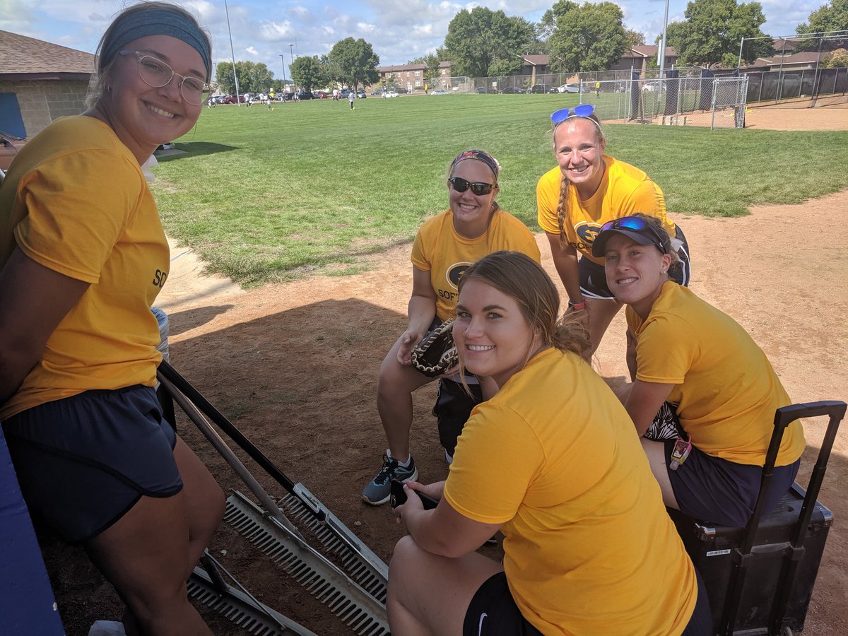 Planert2012's tweet photo. Lunch break!!  #fun in the sun #fallball https://t.co/GSDNxQyAXK