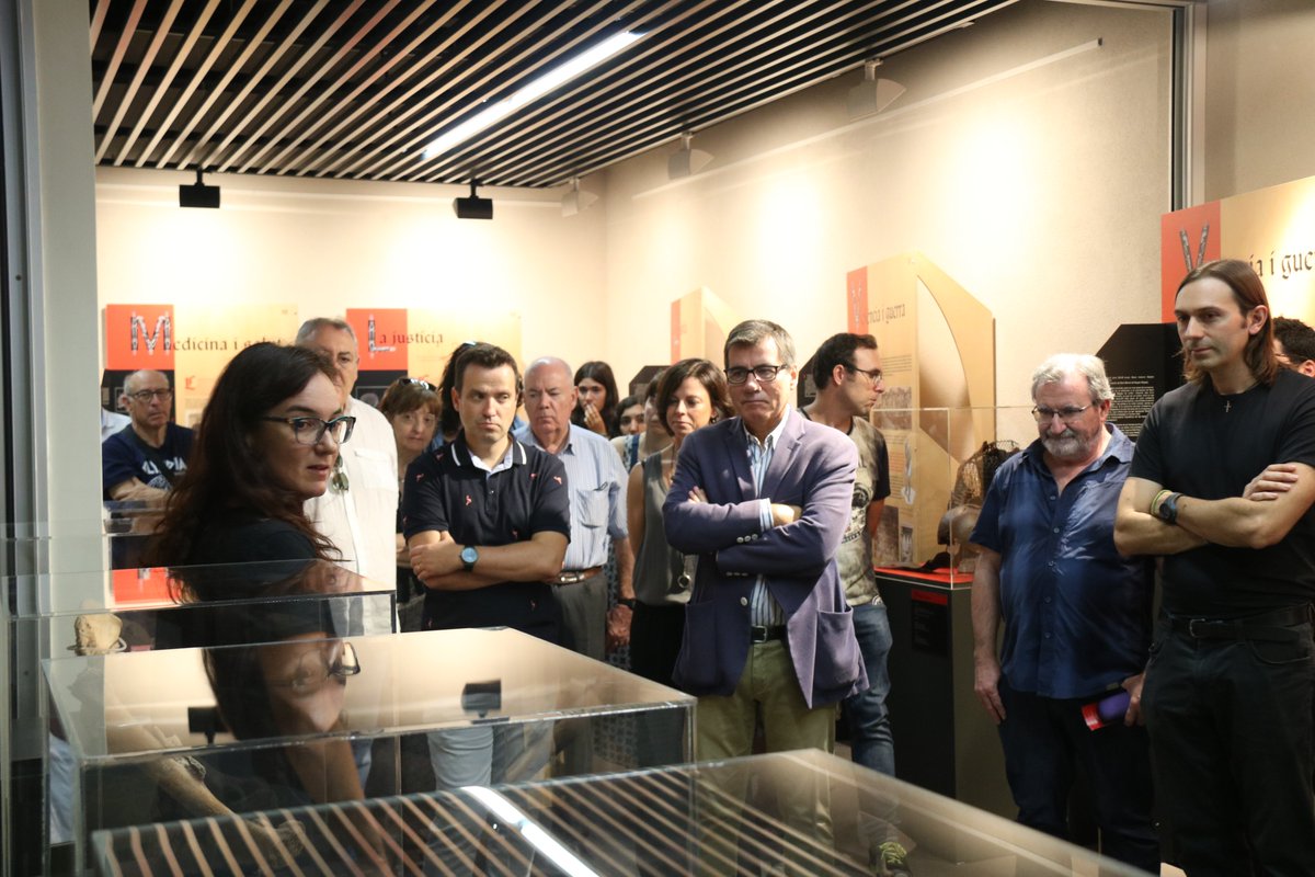 AjuntaMartorell's tweet photo. 🦴 S’inaugura l’exposició itinerant 'Ossos. Un viatge a l'època medieval de la mà de l'antropologia física' amb col·laboració martorellenca

➡️ https://t.co/5fN2cMIYt0 https://t.co/UBni38qqBr