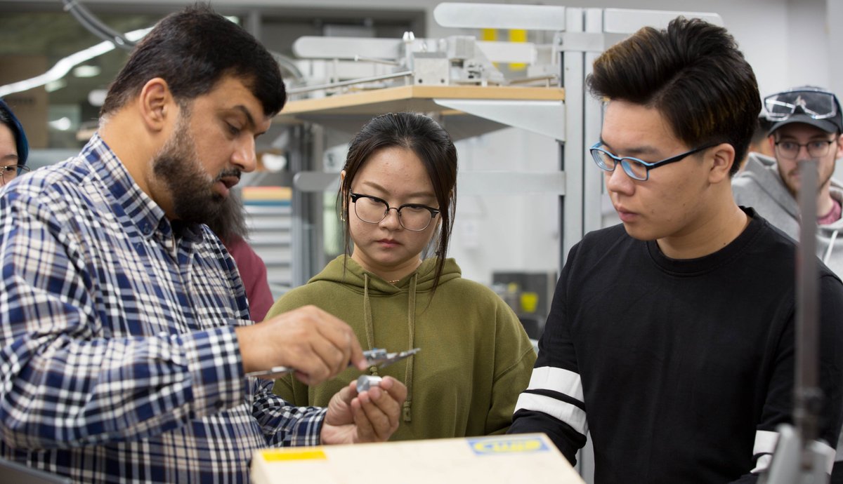 UBCOSOE's tweet photo. Images from Friday's first MANF lab in the @UBCOSOE Integrated Research &amp; Machining Centre.  Learn more about the Manufacturing Engineering program at https://t.co/jr3Gi8z79P #precisionmeasurements https://t.co/HRrBmqyhAp