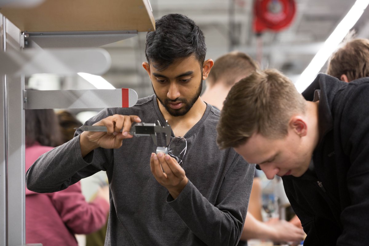 UBCOSOE's tweet photo. Images from Friday's first MANF lab in the @UBCOSOE Integrated Research &amp; Machining Centre.  Learn more about the Manufacturing Engineering program at https://t.co/jr3Gi8z79P #precisionmeasurements https://t.co/HRrBmqyhAp