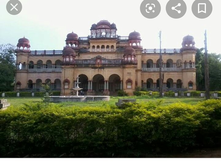 @RishiHks @BiswalAnil @Naveen_Odisha @CMO_Odisha @dpradhanbjp @kalingaheritage @archindia @ashishsarangi @ReclaimTemples @LostTemple7 @Kavya249 @ArShakti @csranga Mayurbhanj Palace, Balangir palace, why did they not go for Kalinga temple architecture? 
Are they any less Odia?