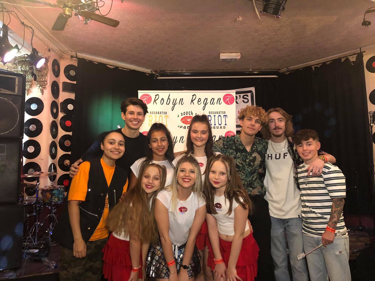 Big thank you to <a href="/RobynlouRegan/">Robyn Regan</a> for having me yesterday and to everyone who came to watch! 🕺
