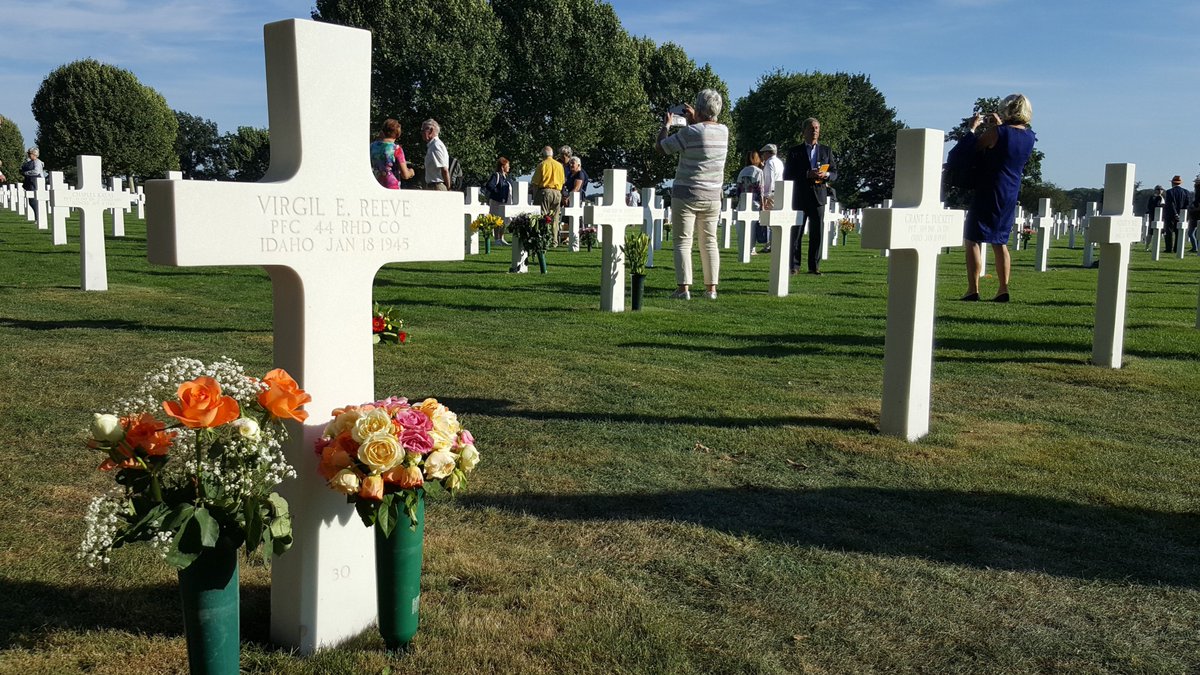 Landgemeinde's tweet photo. #Liberationconcert anlässlich der Befreiung unserer Partnergemeinde Eijsden-Margraten (@gemeenteEM) vor 75 Jahren. Dass wir grenzüberschreitend #Freundschaft, #Freiheit und #Versöhnung feiern dürfen, ist Ergebnis des europäischen Einigungsprozesses. Ich bin sehr dankbar! https://t.co/5kBmiAk6fy