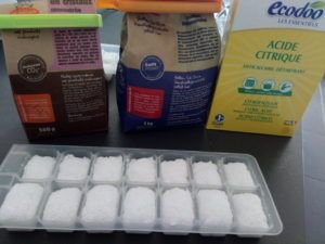 Naturais6's tweet photo. #recette #zerdechet #environnement #ecologie #sante
Recette de pastilles lave vaisselle bio facile à faire à la maison- Naturais https://t.co/btXZ3BHvpm https://t.co/i6J8RLjbeA