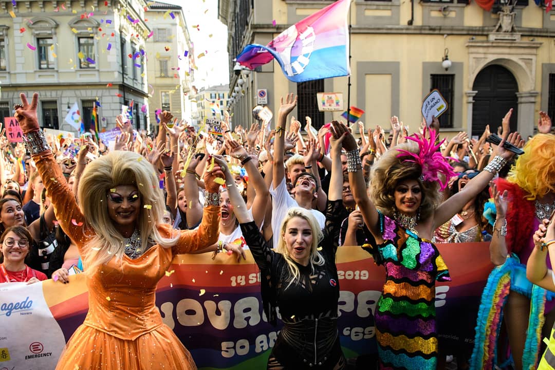 novarapride2019's tweet photo. Un altro #NovaraPride, solo #emozioni 🌈

@RealRominaF https://t.co/RVHgYBzxqS