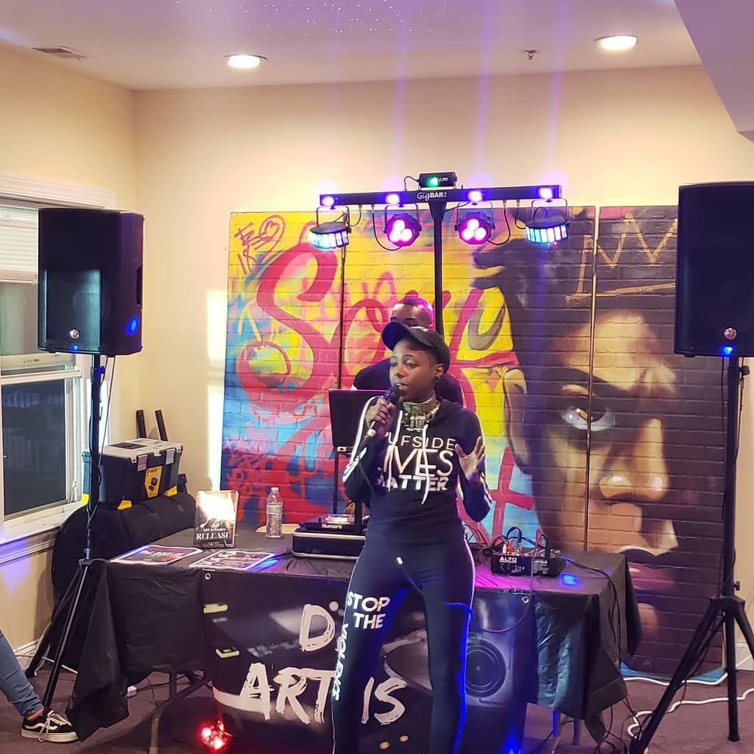 GoWinMedia's tweet photo. @DCArtAllNight #StopBlackonBlackCrime @DCArtAllNight #DCArtAllNight #AANstory #CongressHeights #DC51‼️ photo cred: @urbanpromote #urbanmarketing #GoWinMedia #GoGoRadioLive #WINDCRadio https://t.co/M7lUQyNX9z