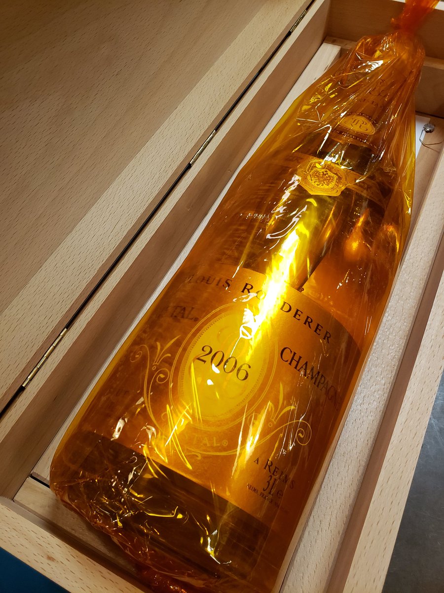DOUBLE MAGNUM MAGNIFICENCE // We love Champagne, and the bigger the better! Cristal was created in 1876 to satisfy the demanding tastes of Tsar Alexander II. The 2006 is rich, round &amp; fresh with ripe tropical fruit &amp; delicate brioche notes. $3500
kensingtonwinemarket.com/products/258616