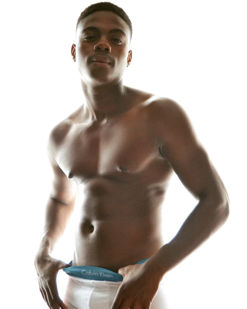 letsatsiphotos's tweet photo. #playboy #ebonyguys #hunk #calvinklein #ck #sexyblackmen #PLAYBOYDREAMZ #dnamagazine #intoblackguys #calviklein #hotmen #hunks #malemodels #melanin #melaninpoppin #mentalhealth #eroticcomag #amenfashionbook #menofinstagram Model: @lethabo_dibakwane_ https://t.co/AB7o2R9YUI