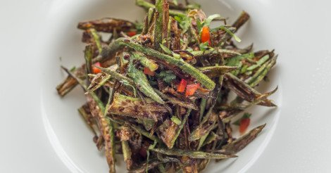 Bet you stopped scrolling... Kurkuri Bhindi
