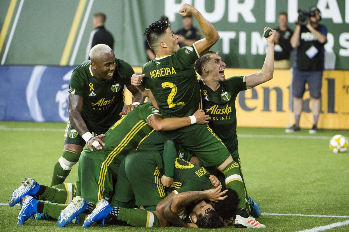 Happy matchday  #RCTID   familia