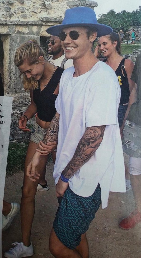 January 7, 2016: Hailey and Justin out in Playa del Carmen, Mexico.