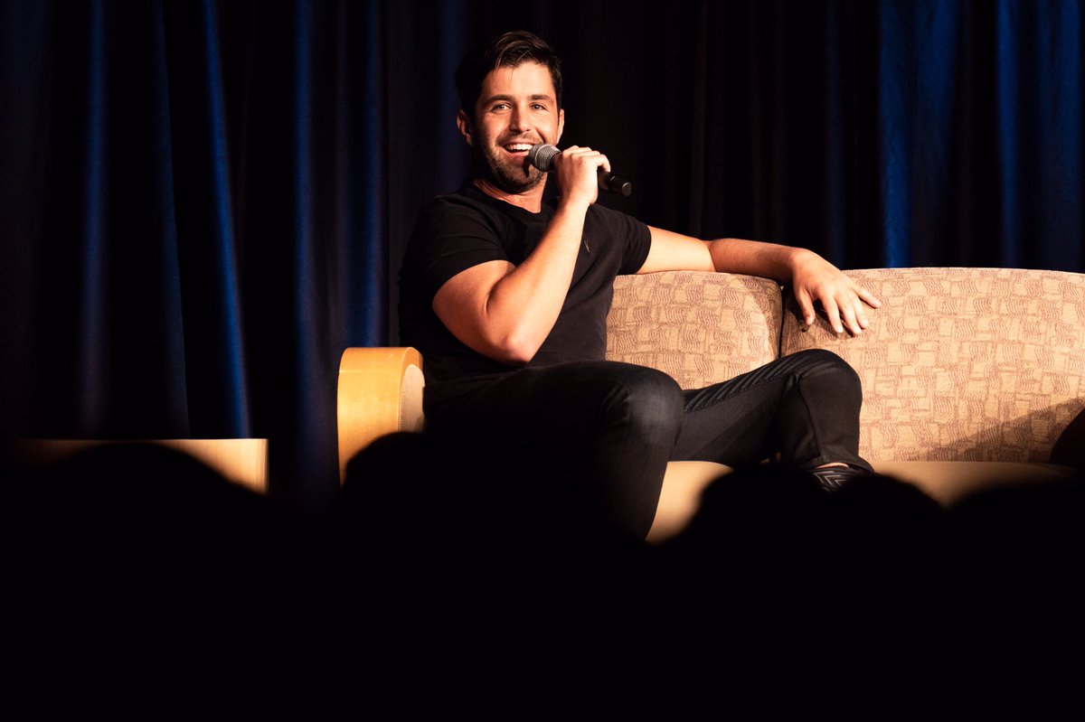 theEndTCU's tweet photo. “Pip pip da doodle doo!” Thank you for coming to TCU @ItsJoshPeck! #theEndTCU
📸: @mito_fresh https://t.co/ZkN0dso5RX