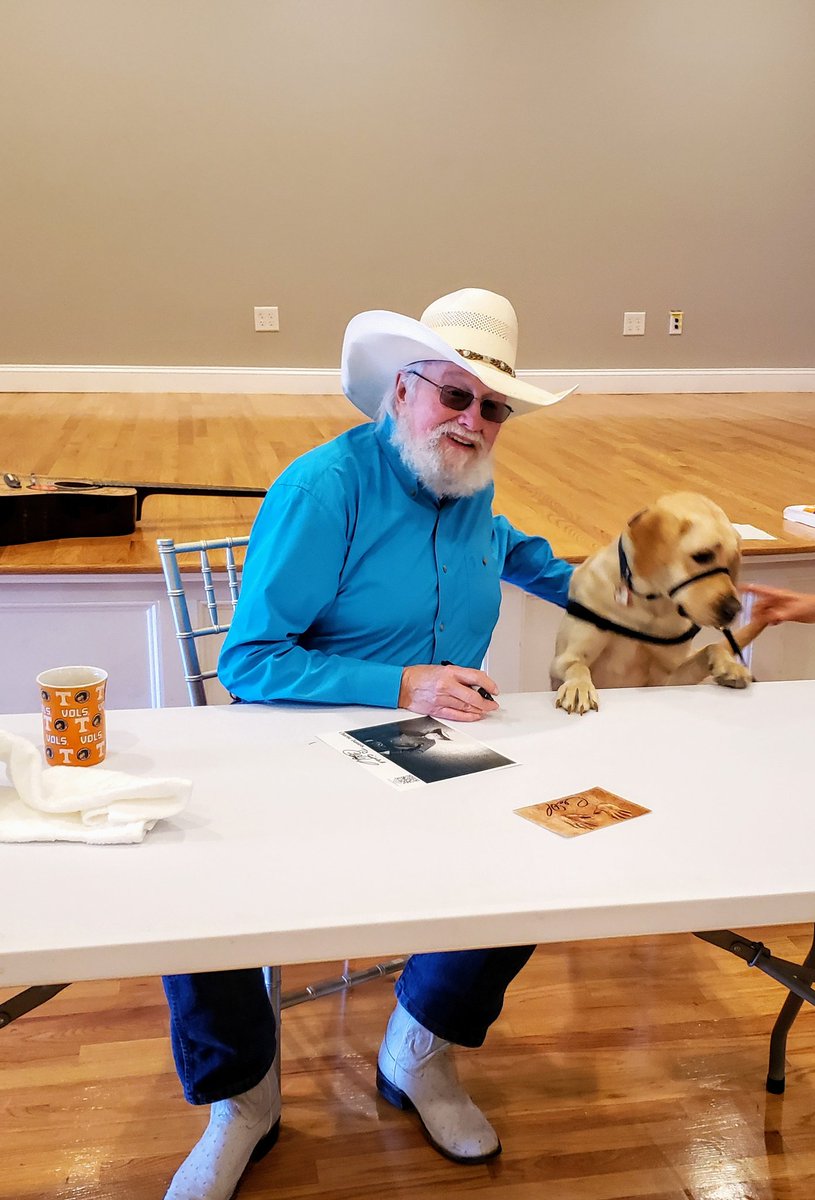 CaponeCinda's tweet photo. @NEADSdogs Kendall meets @CharlieDaniels. After an exhausting day @IndianRanch Kendall, JD and Freedom chill out. https://t.co/WHGKsdsG9n