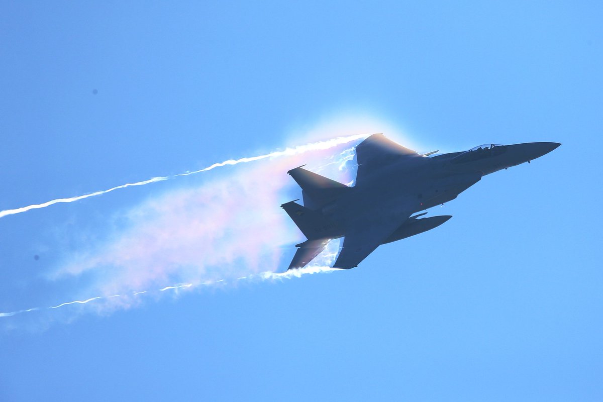 NonbiriYaroze's tweet image. 晴天の小松速報
#小松基地航空祭 #pacaf #demoflight #f16 #f15 #avgeek #primo #eagle #eos1dx #canon