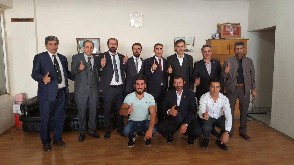 refah_van's tweet photo. Bugün il başkan vekilimiz sayın abdülcabbar iyison ve il yönetimi ilçe başkanlarımızın katılımıyla 1. ERCİŞ KONGREMİZ gerçekleştirdik rabbim hayırlara vesile kılsın inşallah https://t.co/tjKQB5tloX