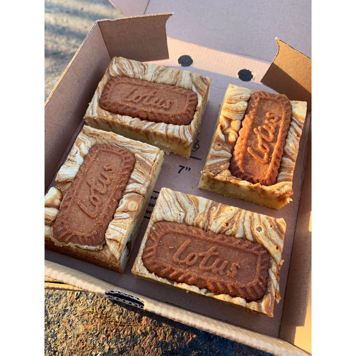 cakes_contour tweet media