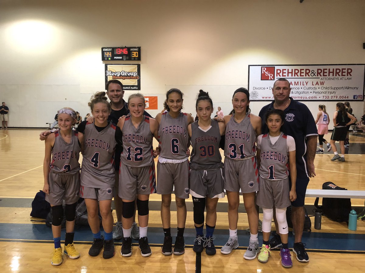 traceysabino13's tweet photo. NJ Freedom in the house at Just Us Girls. Thanks for supporting the event! @NJFreedombball https://t.co/fFeA3gW7sz