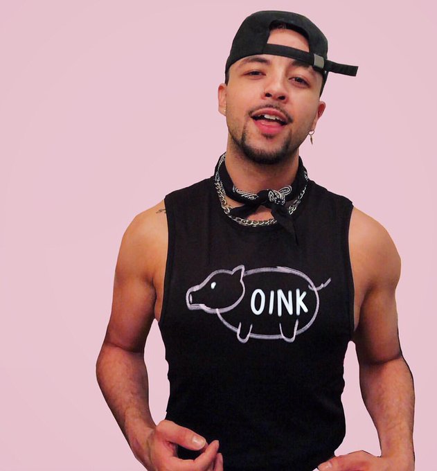 Watch MigggyFresh 🐽's leaked NSFW photo on TwXstars