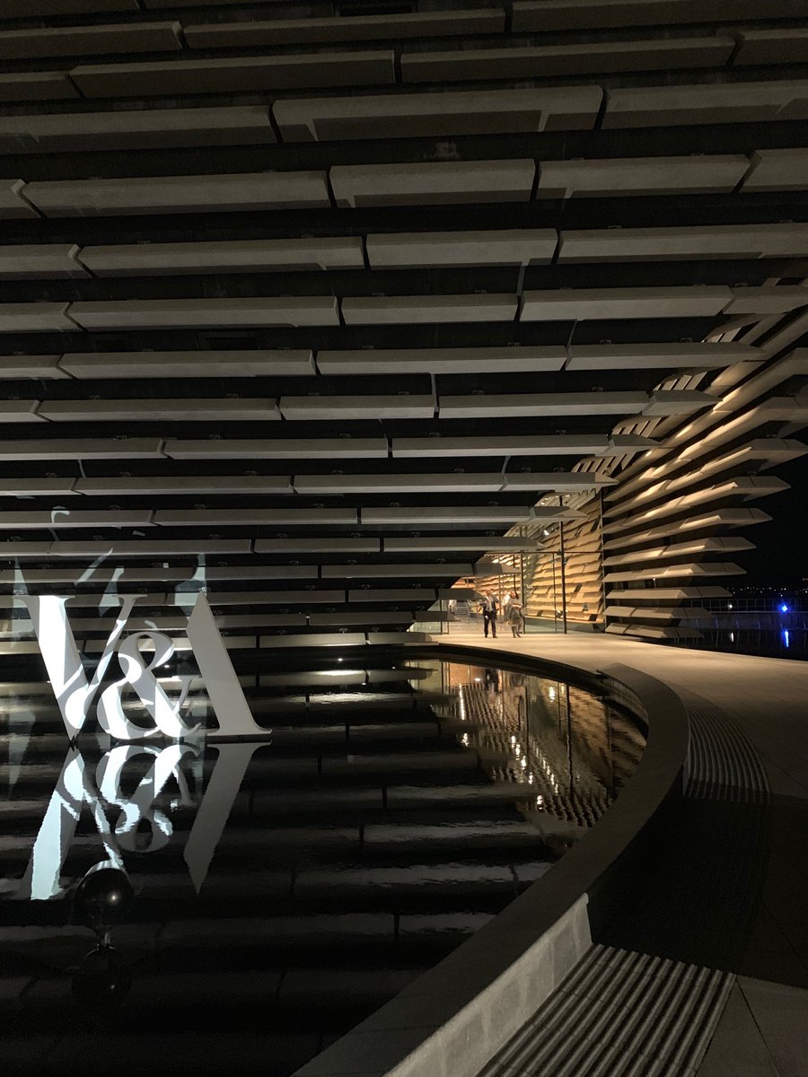 richkeating75's tweet photo. Excellent talk tonight by Kengo Kuma - 1 year on from the opening of V&amp;A Dundee https://t.co/iv6iEzxZZo