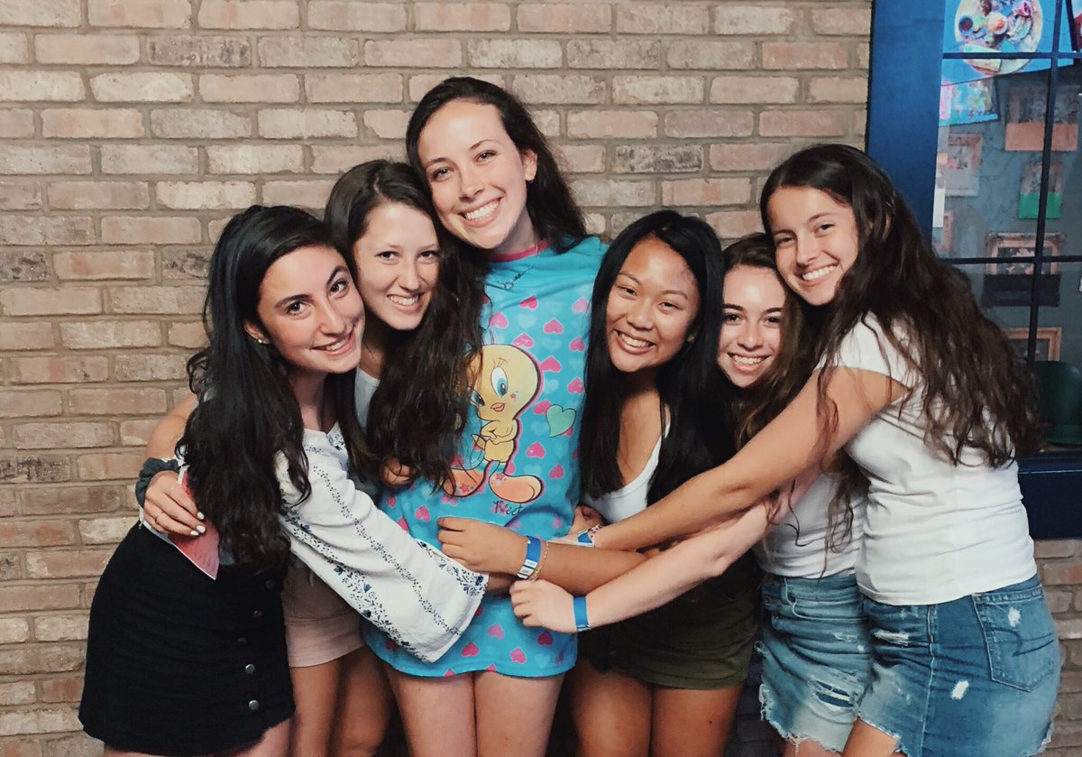 POV: you go to kickoff. you bowl, sing karaoke, play darts, eat amazing food, meet SO many new people &amp; see members going out of their way to be inclusive! you’re so proud of the hard work that was put in for this event to be a smash. 
haven’t guessed it? 
you’re me. 
#BBYOWins