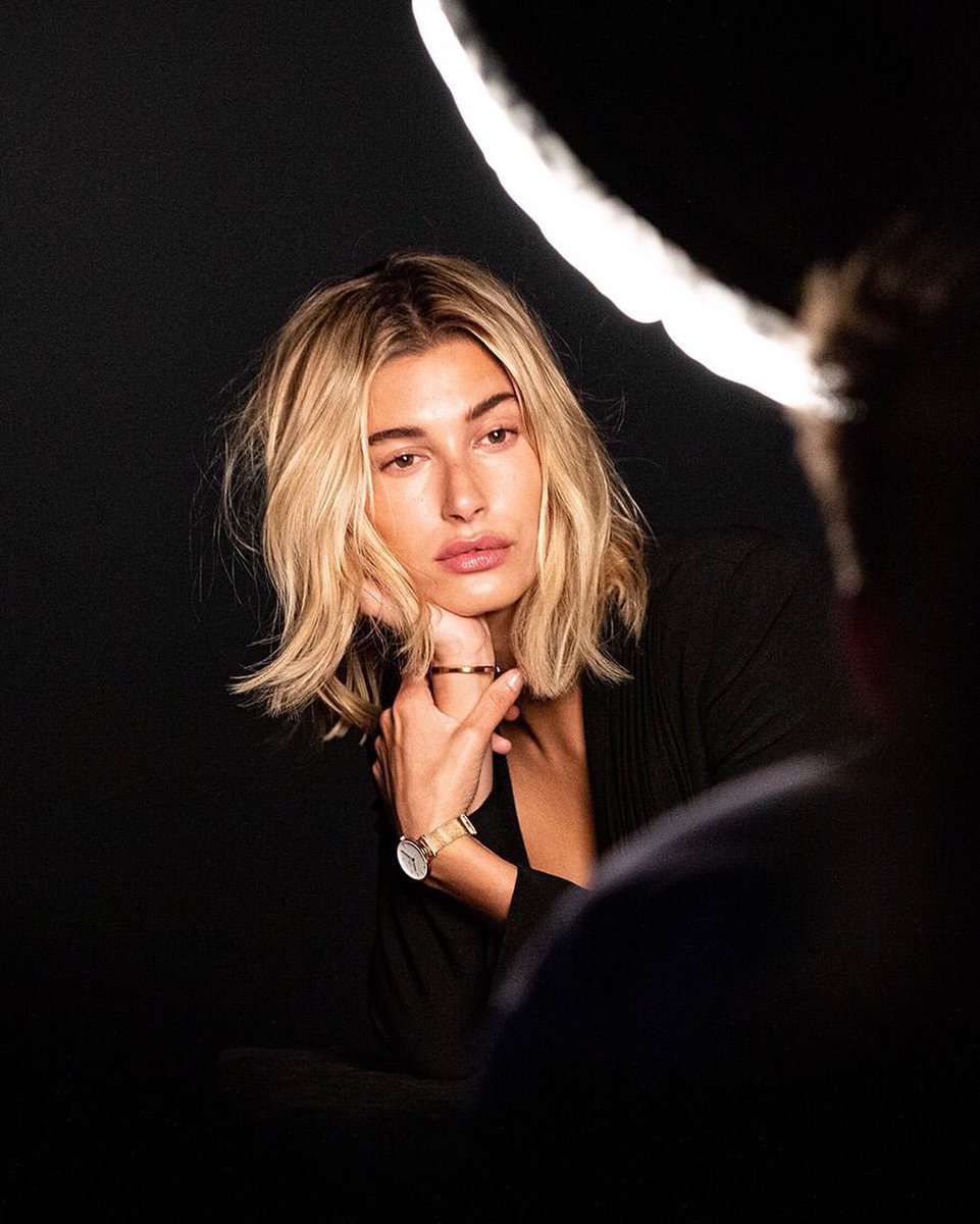 Hailey Bieber Updates On Twitter Daniel Wellington Via