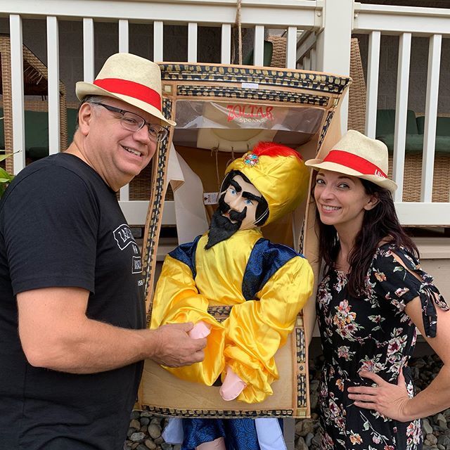 GetHappyCLE's tweet image. Hanging with Zoltar the Great &amp;amp; @bobbydag #BIGPIB #USBG #CLEUSBG #hakunamattata #bigpig ift.tt/2UU9Vt7