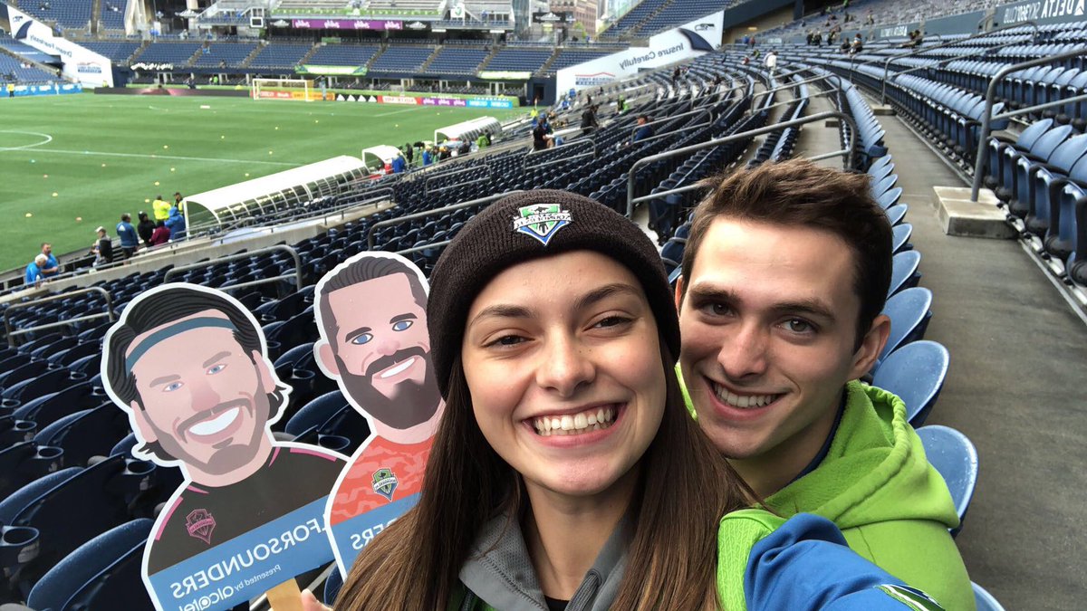 j_e_n_n_a_2_1's tweet photo. Hanging out with Frei and Svensson before the game!! ๐โฝ๏ธ๐#ALLFORSOUNDERS https://t.co/gvenujNFtw