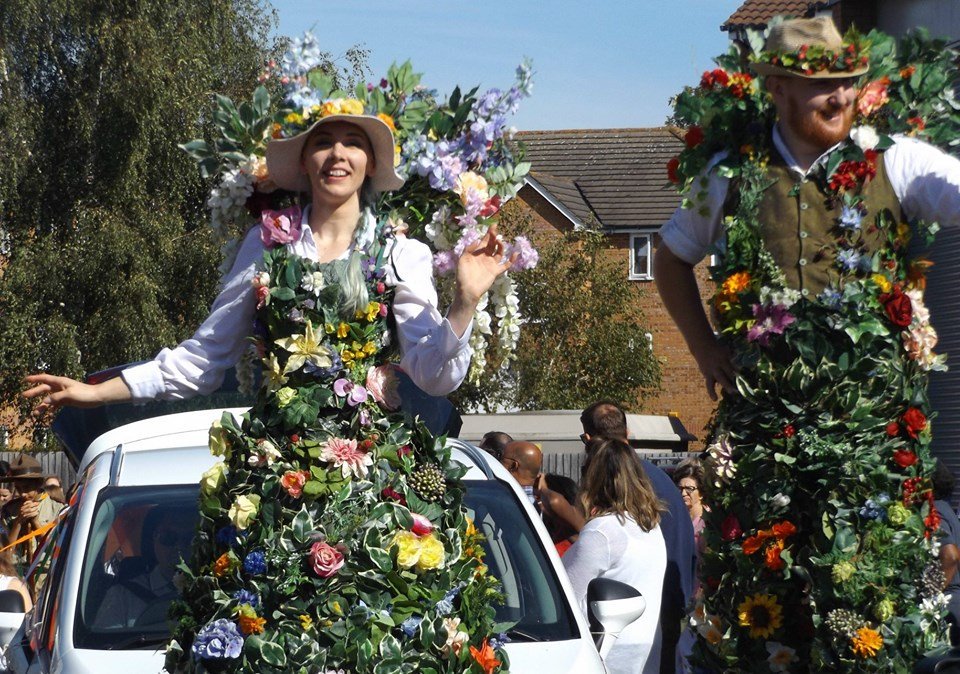 WestLondonMiddx's tweet photo. #PerivaleParade 2019 
The parade sets off along #BiltonRoad #Perivale
#PerivaleFair #PerivaleFayre
#Sunday 15th #September1st 
#Ealing https://t.co/ln5b9zvsI1