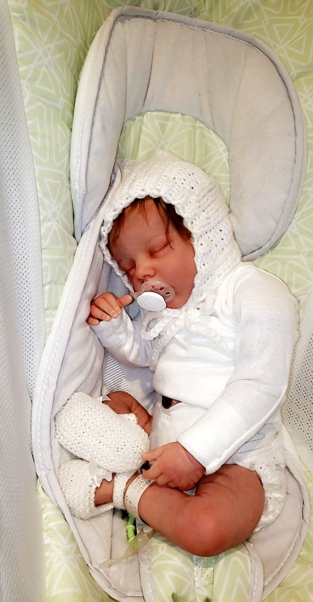 ArialFor's tweet image. #dolltherapy #Alzheimers #dementia