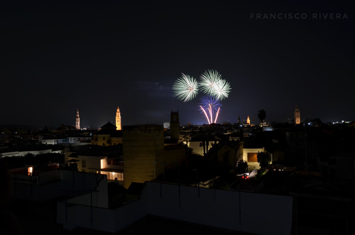 franciscorivp's tweet photo. Fin de la feria de Écija 2019 🎇🎇 https://t.co/no0GDwkGkK